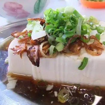 Simple White Tofu With Golden Fried Shallot, Spring Onions And Soy Sauce