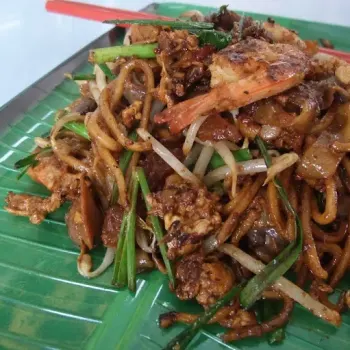 Fried Koay Teow with duck egg