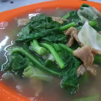 Bak Kee Th’ng (a kind of starch coated pork soup)