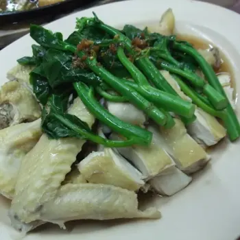  Steamed Village Chicken with Kailan