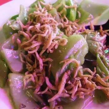 Stir Fried Vegetable With Topping Of Fine Anchovies