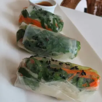 Ying Yang Roll With Jeju Sauce