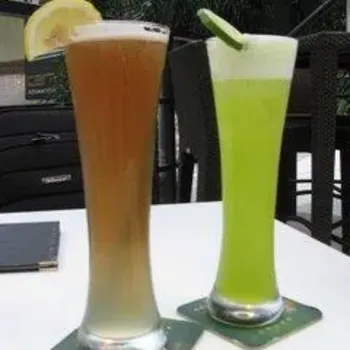 Alcoholic ice lemon tea (aka long island tea)