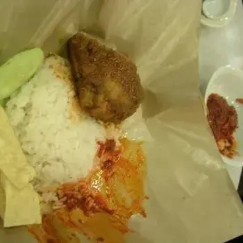 Chicken rendang rice