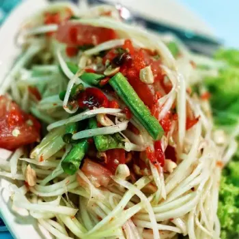 Som Tam/ Papaya Salad