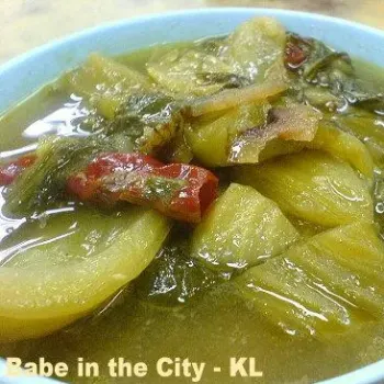 Spicy sour kai choy