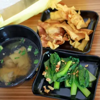  complimentary Herbal Tea (Hot or Cold) and a choice of Wanton/ Dumplings