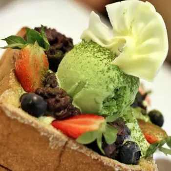 Green Tea Red Bean Honey Toast (抹茶红豆蜜糖土司)