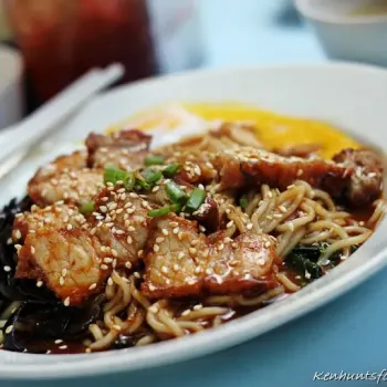 Crispy Pork Pan Mee
