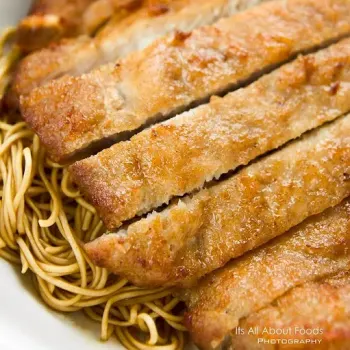 Bouncing Noodles with Pork Chop ( RM11.90-ala-carte, RM13.90- set)