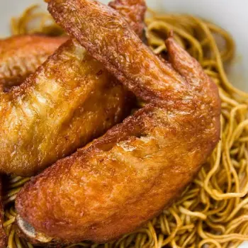 Bouncing Noodles with Pork Chop ( RM9.30-ala-carte, RM11.30- set)