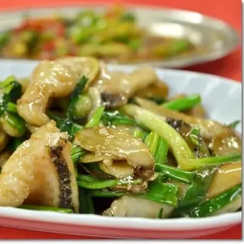 Stir Fried Snakehead Fish with Ginger and Scallions