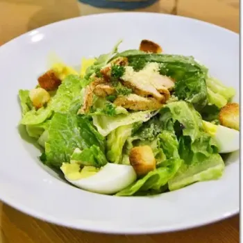 Caesar’s Salad with Grilled Chicken