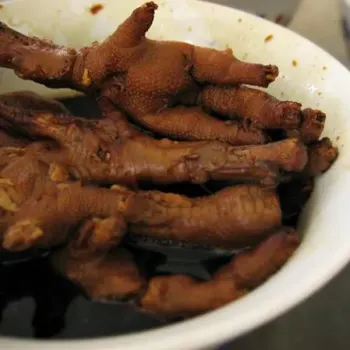 Braised chicken feet