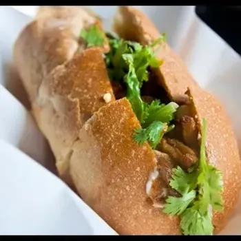 Bánh mì (French Loaf with braised pork)