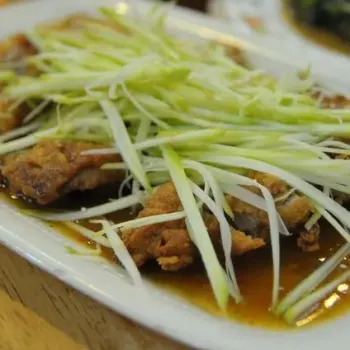 Fried Chicken Chop in Mango Sauce