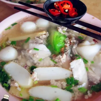 Siakap Kuey Teow Soup 金目盧魚肉粿條湯