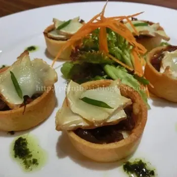 Caramelized Onions & Goat Cheese Tartlets 