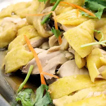 Poached Village Chicken/白斩菜园鸡 (half bird)