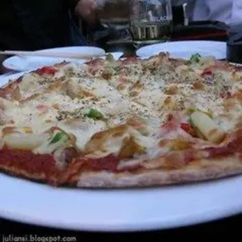 Pizza Hawaiian