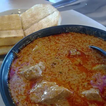 Toast & Curry Chicken