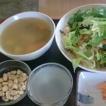 Sundays Special - Which Has Organic Roasted Peanut,Organic 5 Energy Soup,Organic Enzymatic Papaya Salad,Organic Fried Brown Rice With Nori Seaweed,Tofu And Vegetable,Organic Flora Fruit Enzyme Drink