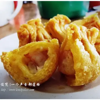 沙律虾饺、肉松叉烧酥