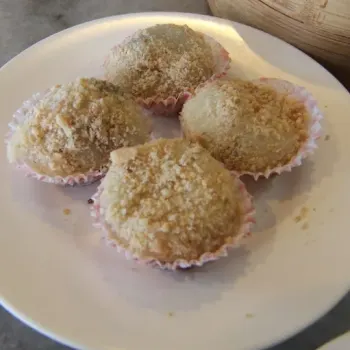 Glutinous Rice Dumpling with Black Sesame