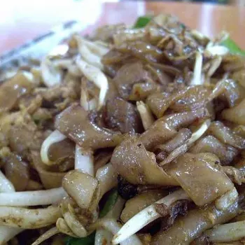 Char Kuey Teow with Eggs