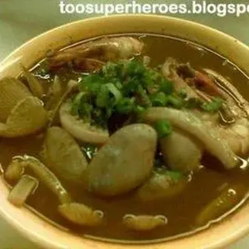 Tom Yam Noodles