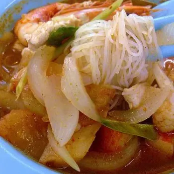 Tom Yum Beehoon