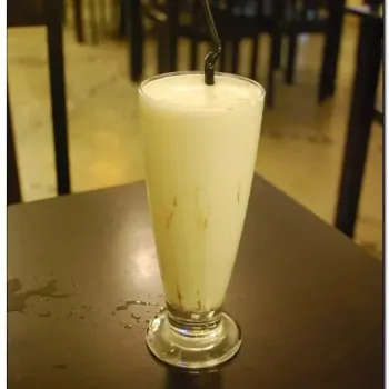 Vanilla milk shake