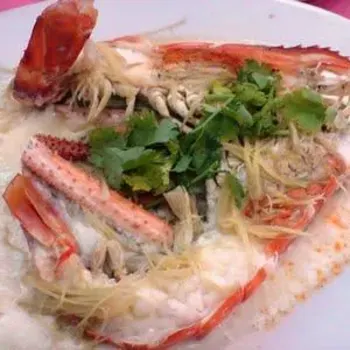 Fresh Water Prawn steamed with Egg White
