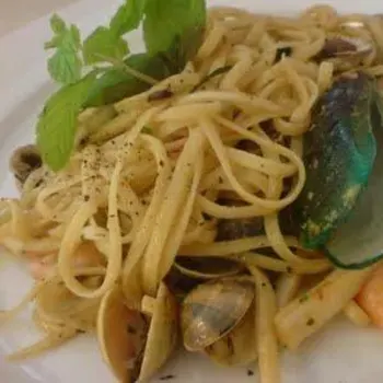 Linguini Del Pescatore (Seafood & Pasta)