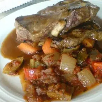 Epaule d'agnea Braise au Sauce Romarin