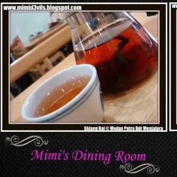 Oolong Tea and Jasmine Tea in pot