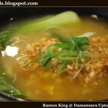 Minced Chicken and Tomato Ramen
