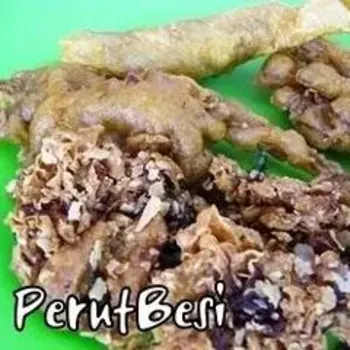 Assortment of fried vegetarian food