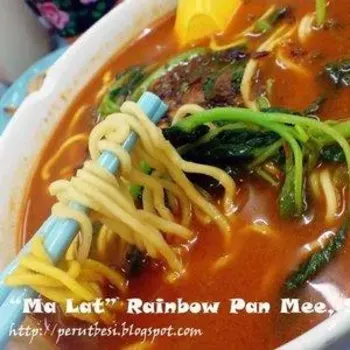 "Ma Lat" Rainbow Pan Mee