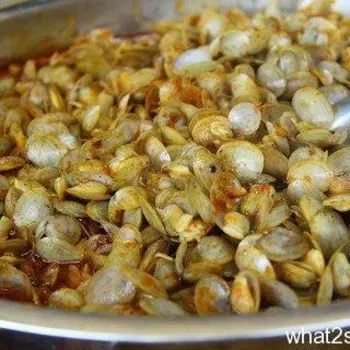 Small lala fried with garlic & chili sauce