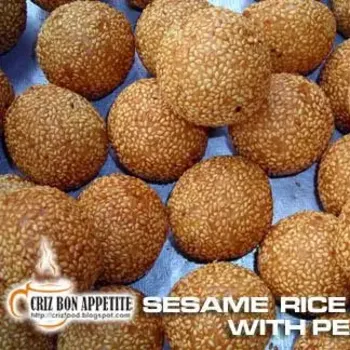 Sesame Rice Ball With Peanuts
