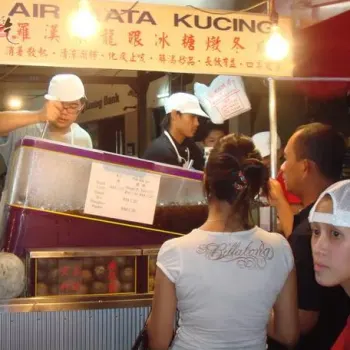Petaling Street Air Mata Kucing Stall