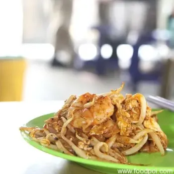 Char Koay Teow With 2 Big Prawns