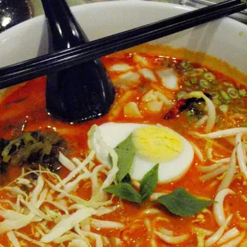 Thai laksa