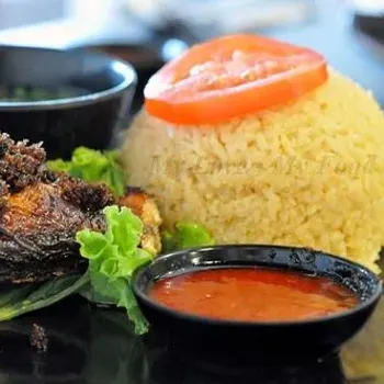 Nasi Ayam Dot Mai