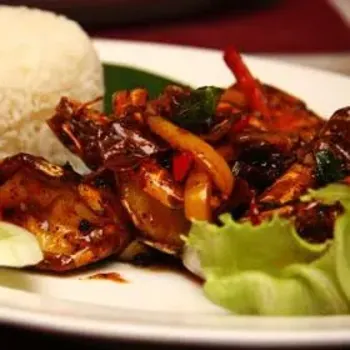 Black Pepper Prawns With Steamed Rice