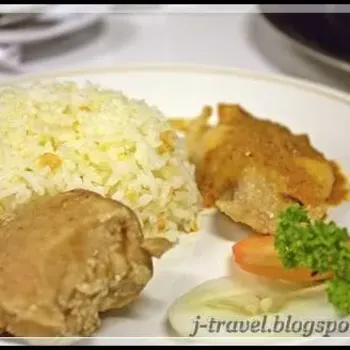 Set Dinner With Fried Chicken And Dolly Fish