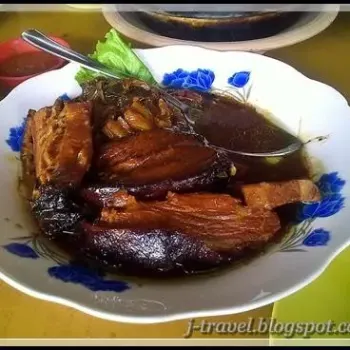 Braised Pork Belly Cook With Vegetables