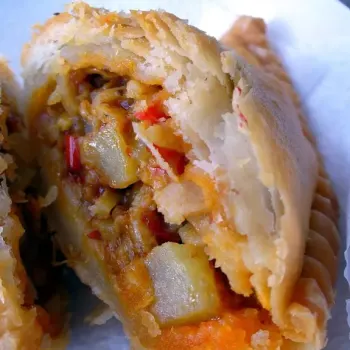 Crispy Crab Chilli Chicken Puff