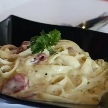 Fettucine Carbonara (Beef)
